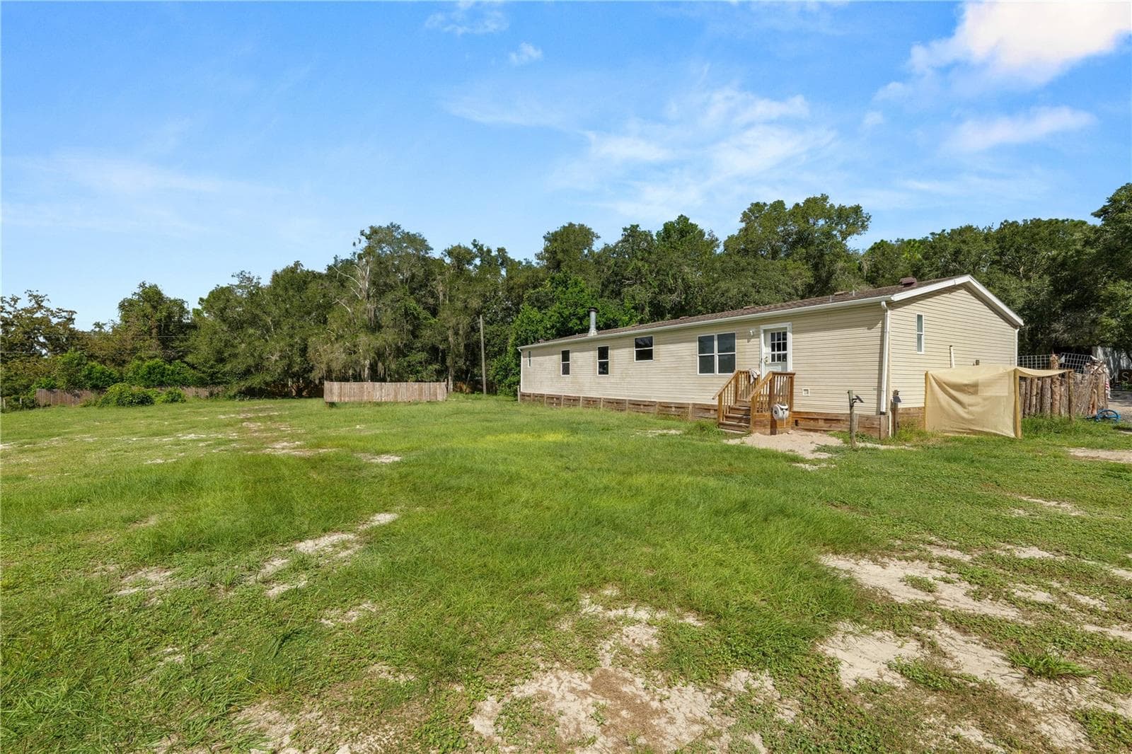 Manufactured Home at 14321 SORREL ST, BROOKSVILLE, photo 2 of 37