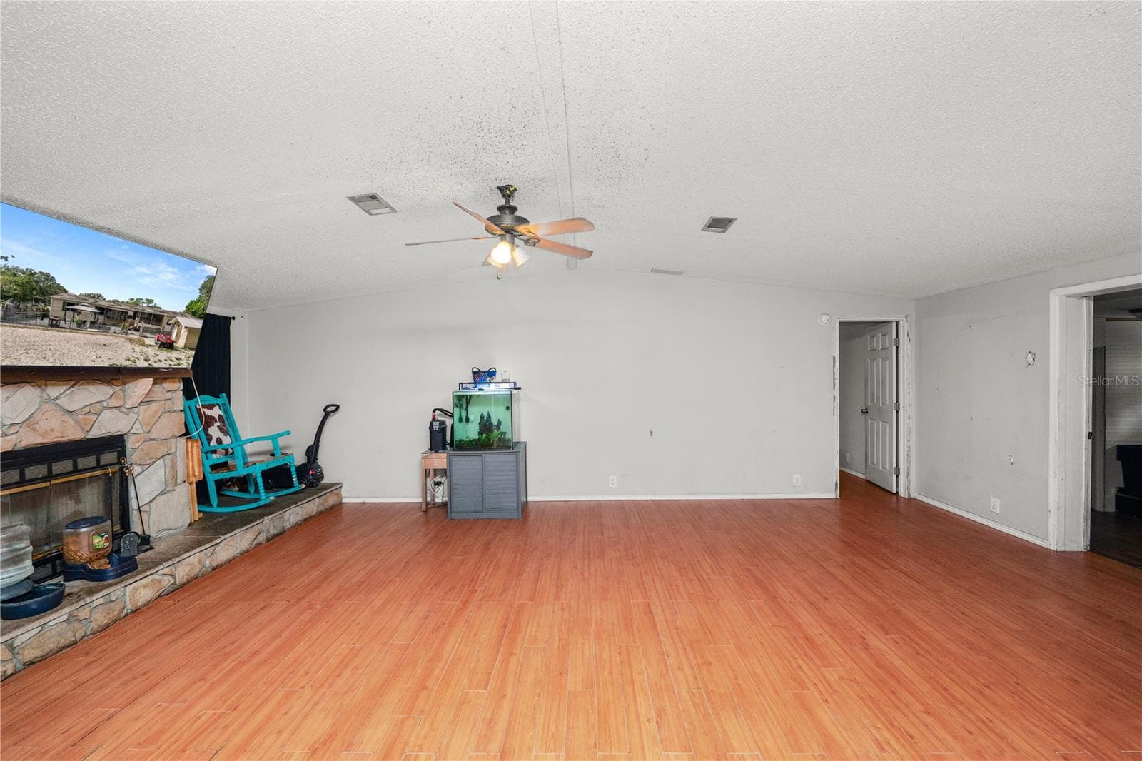 Manufactured Home at 14321 SORREL ST, BROOKSVILLE, photo 8 of 37