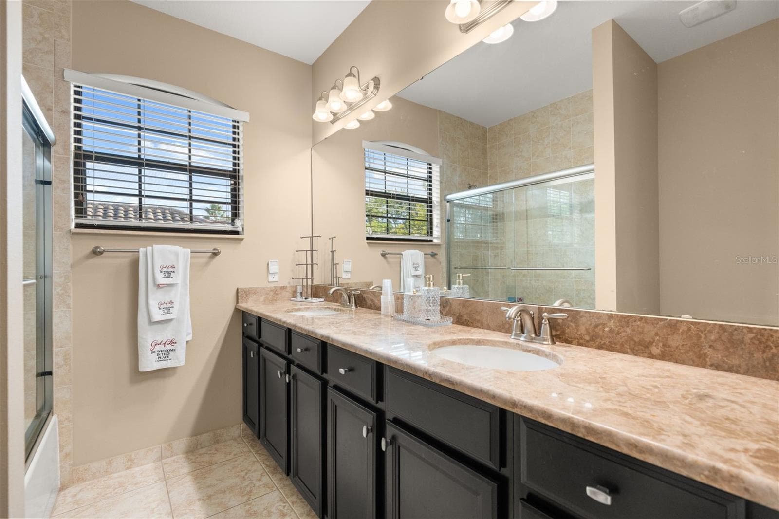 Upstairs guest bathroom - 1260 BELLA VISTA CIR, LONGWOOD