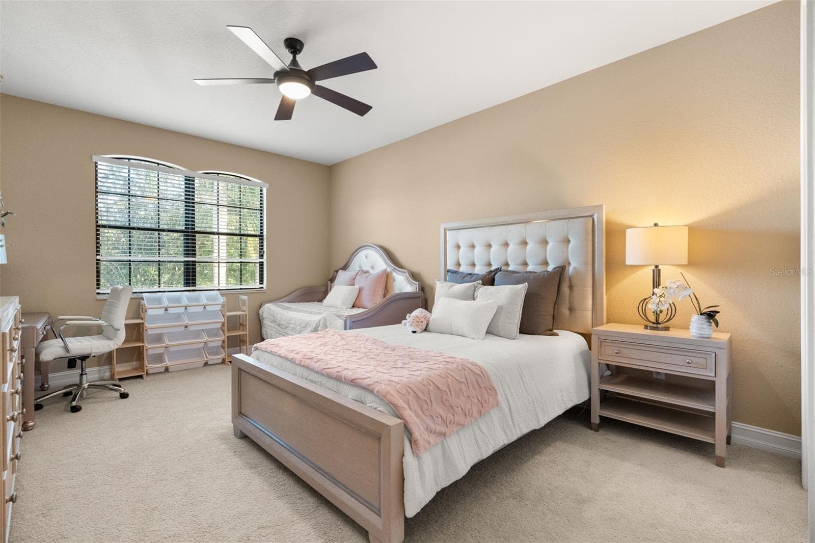 Upstairs guest bedroom with walk in closet - 1260 BELLA VISTA CIR, LONGWOOD