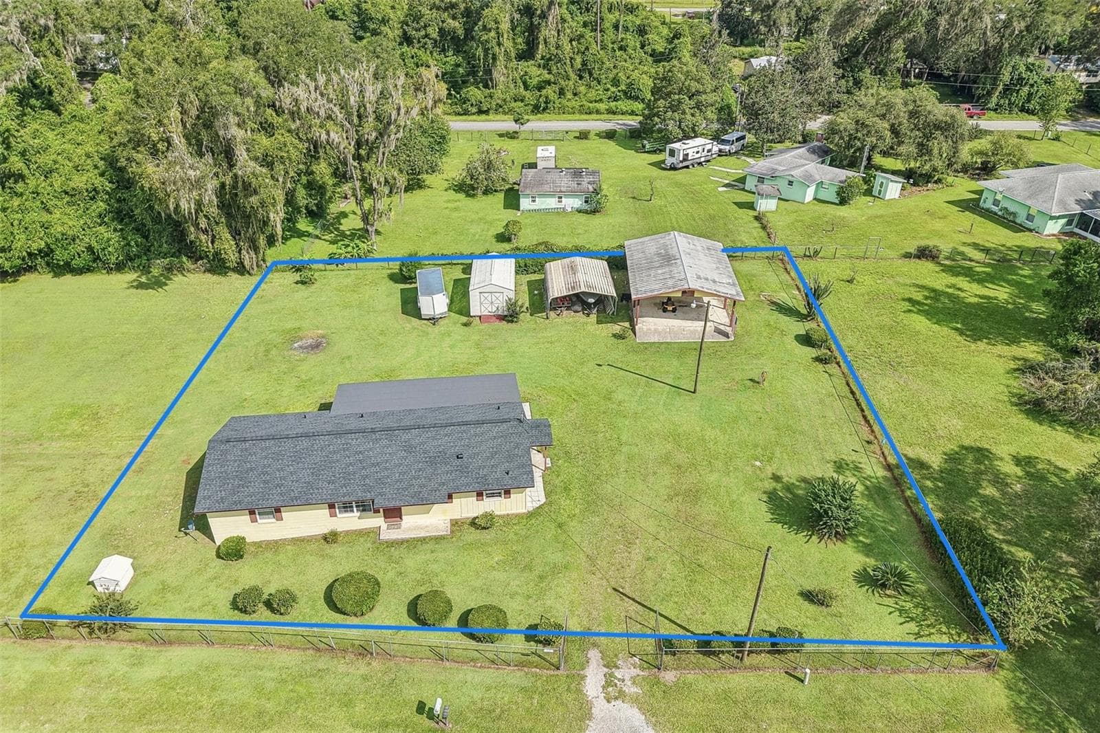 Single Family Residence at 8560 CR 638, BUSHNELL, photo 42 of 46