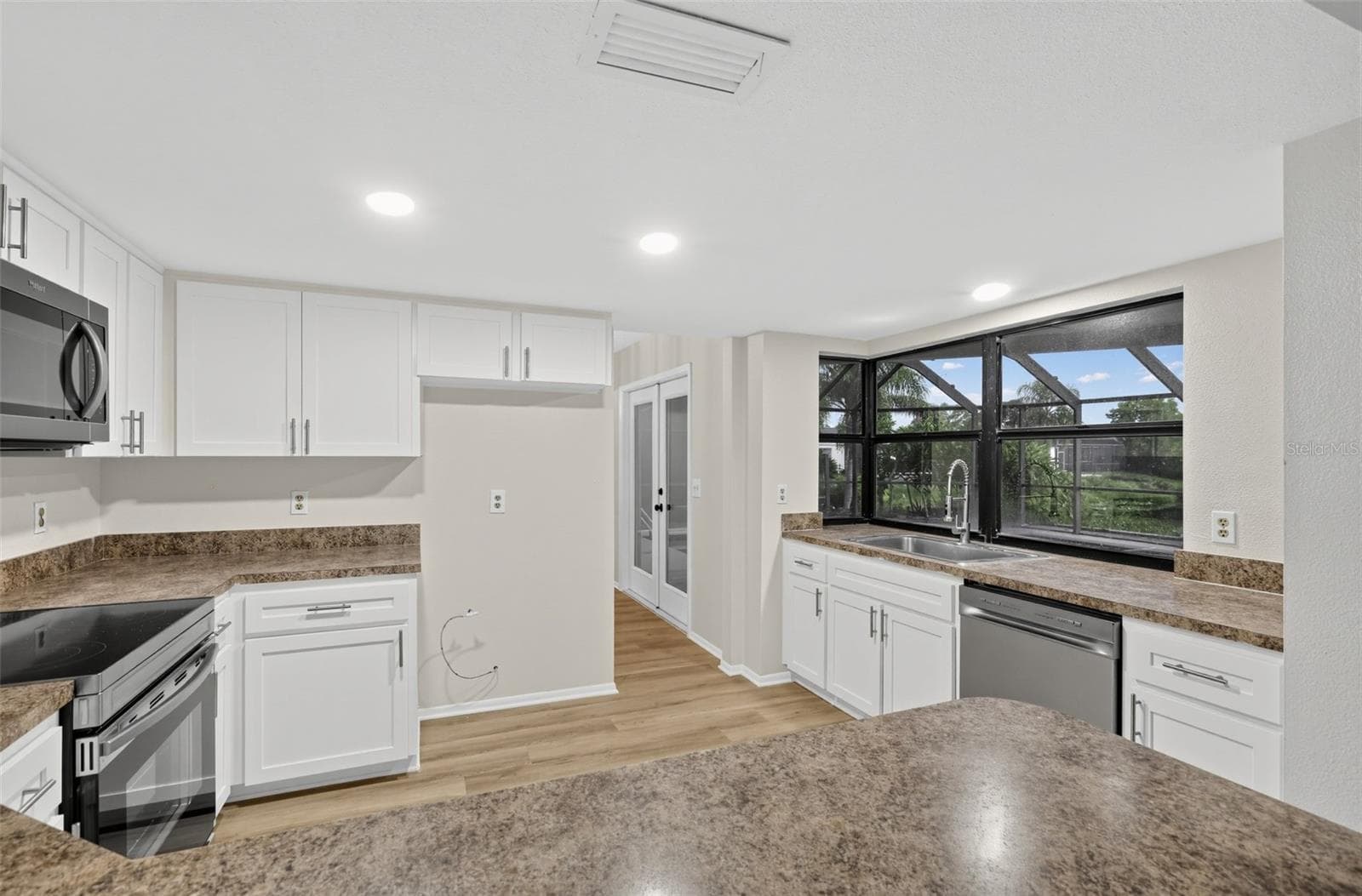 Single Family Residence at 2831 BLOSSOM LK, HOLIDAY, photo 8 of 27