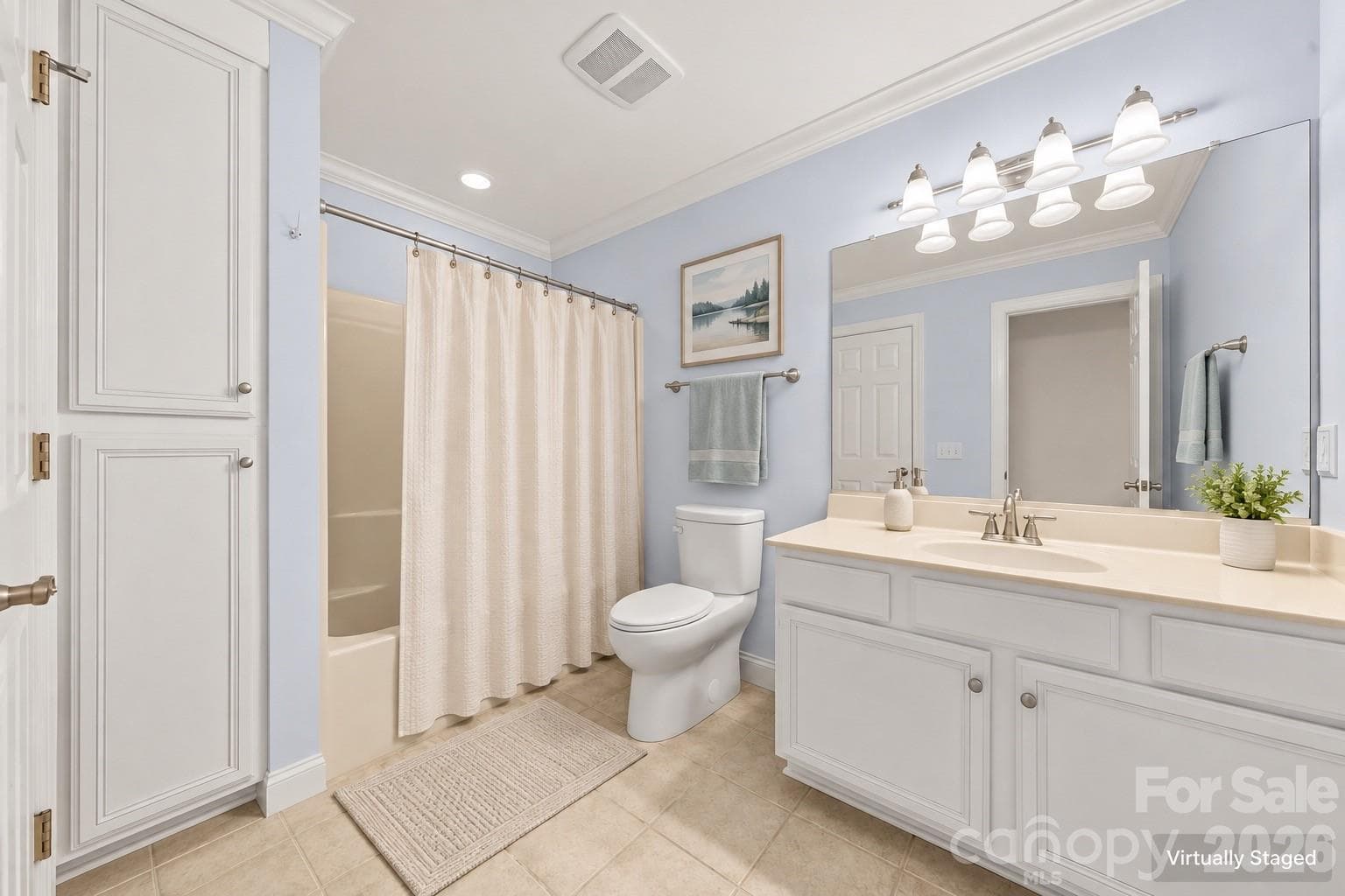 Virtually staged - Lexington