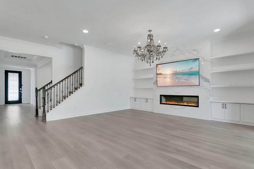 Single Family Residence at 14105 LARKSPUR LAKE DR, WINTER GARDEN, photo 6 of 31