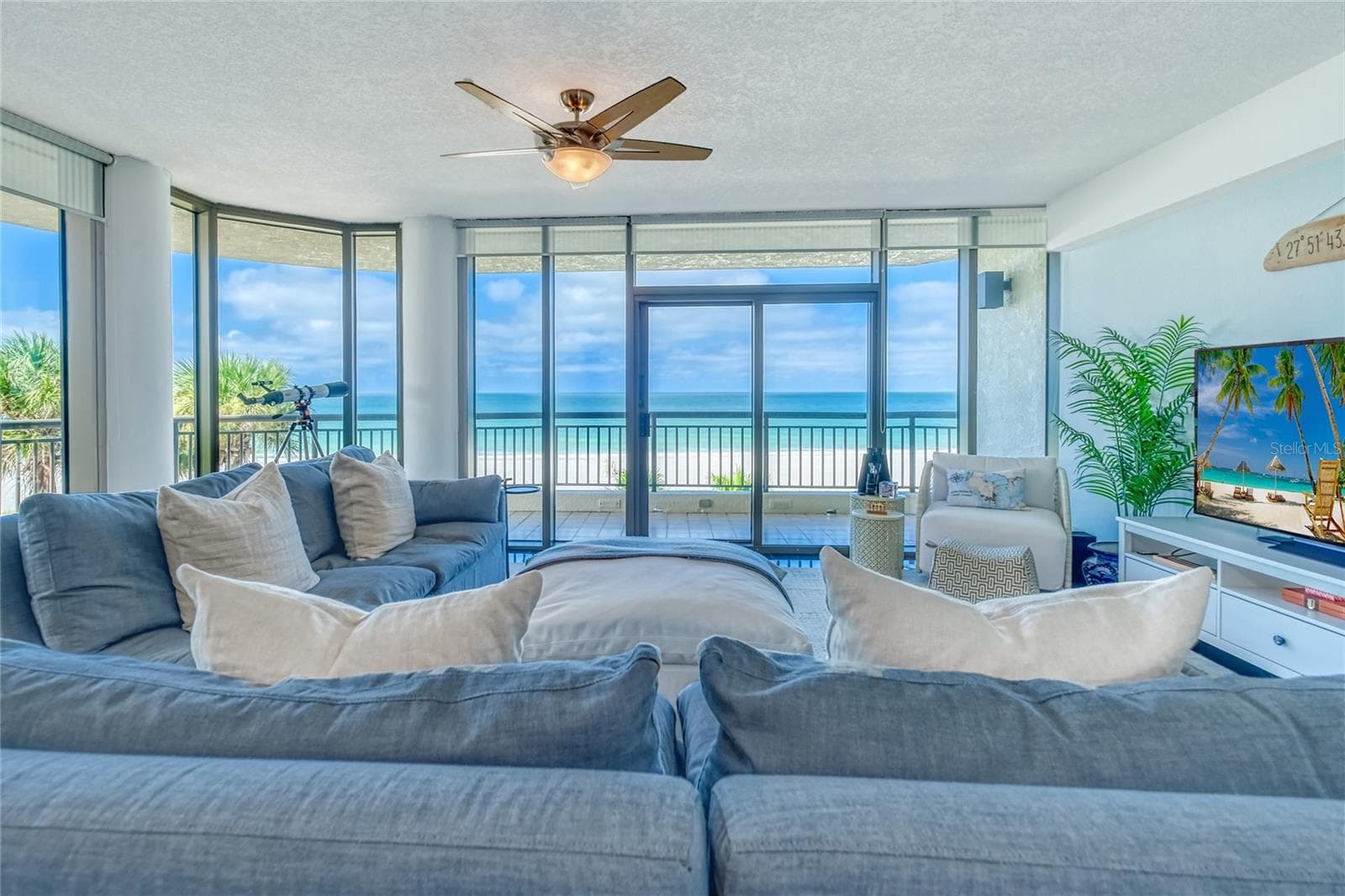 Floor to ceiling glass - 19828 GULF BLVD #201, INDIAN SHORES