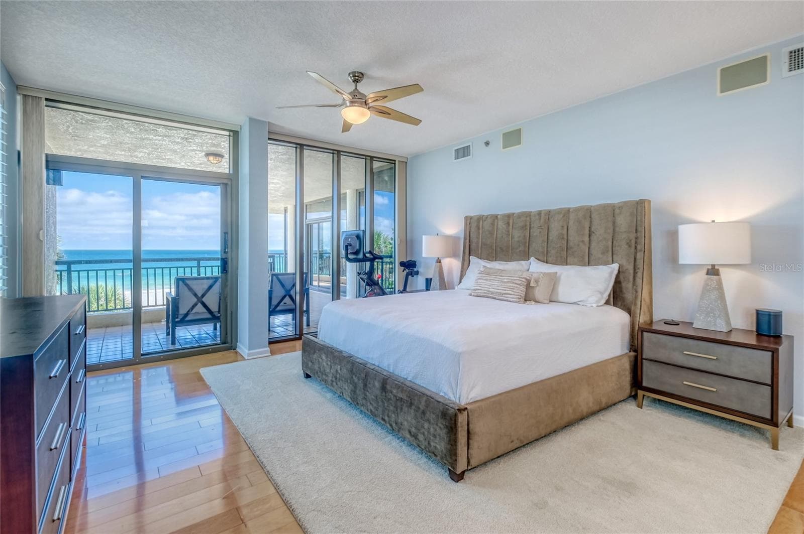 Generous Beach Front Suite - 19828 GULF BLVD #201, INDIAN SHORES