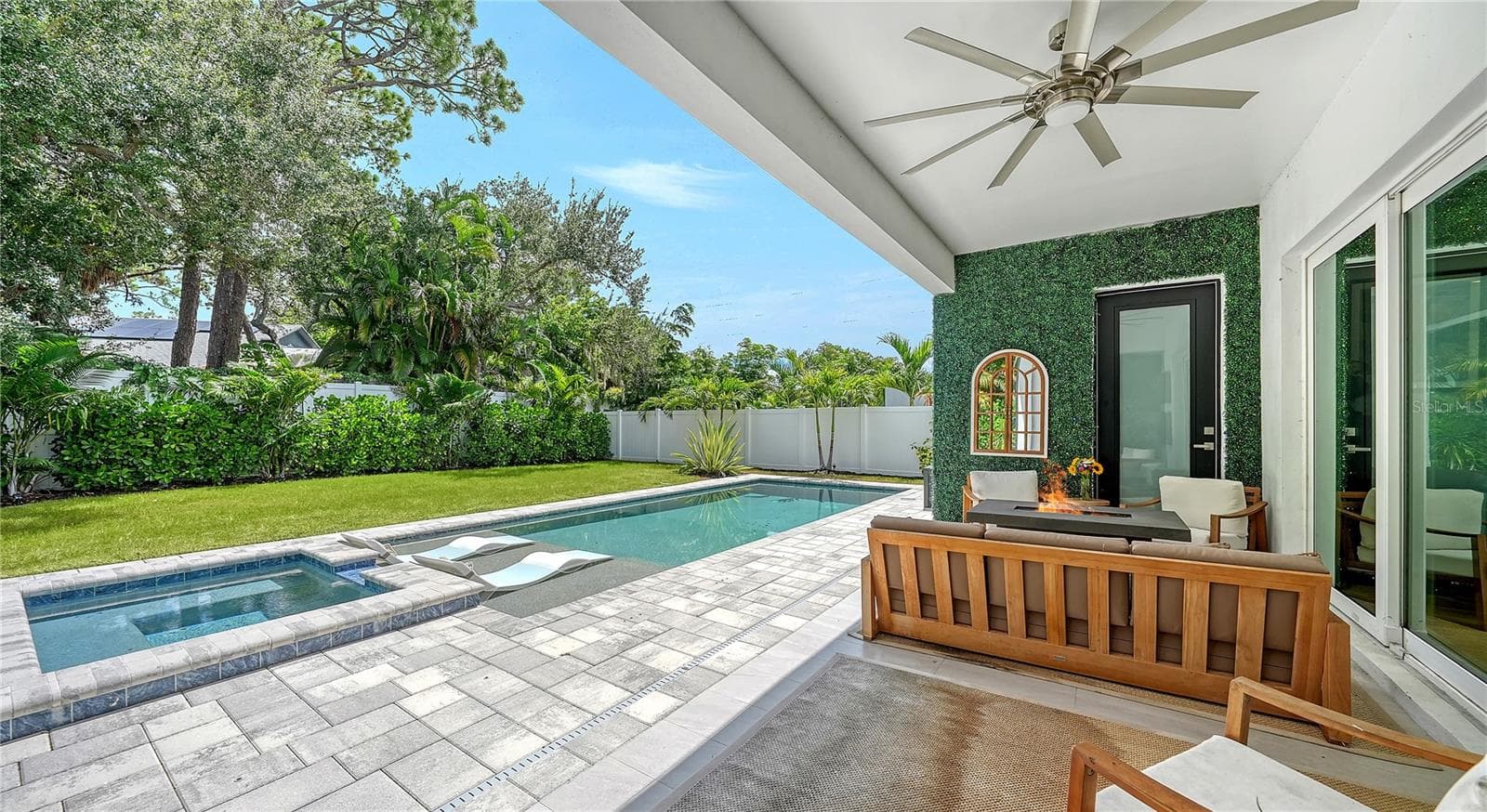 Single Family Residence at 4726 RIVETTA CT, SARASOTA, photo 31 of 33