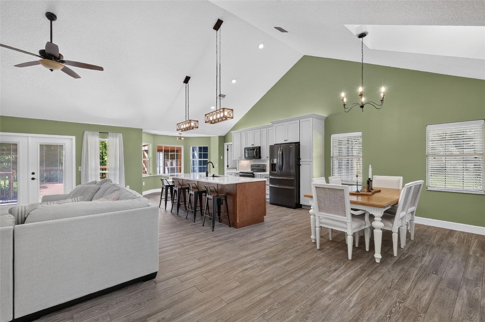 Single Family Residence at 267 RESERVE DR, TAVARES, photo 15 of 52