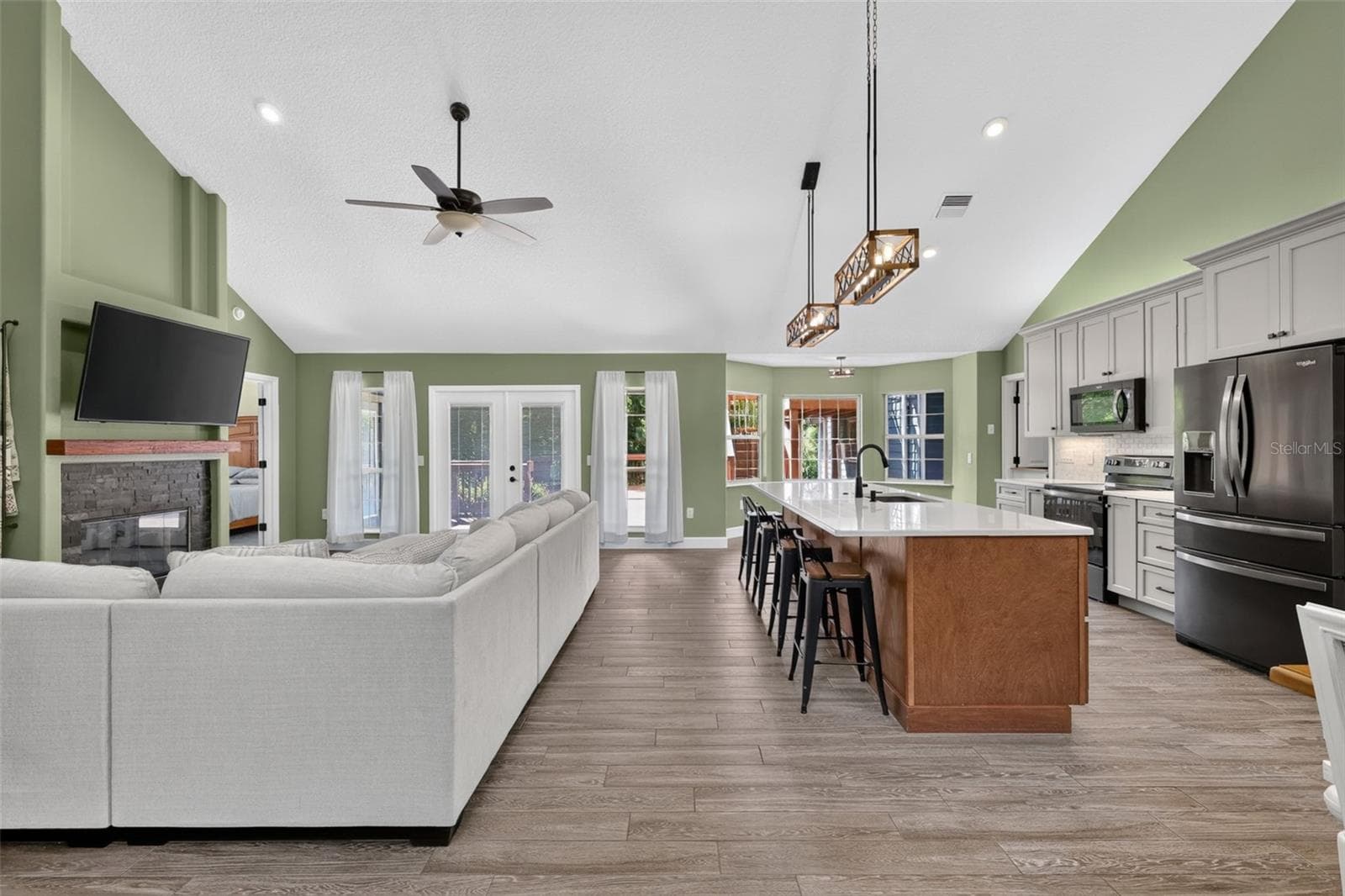 Single Family Residence at 267 RESERVE DR, TAVARES, photo 10 of 52
