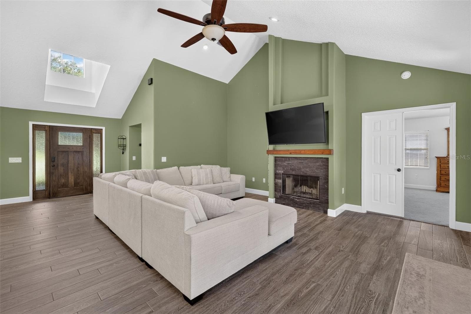 Single Family Residence at 267 RESERVE DR, TAVARES, photo 17 of 52