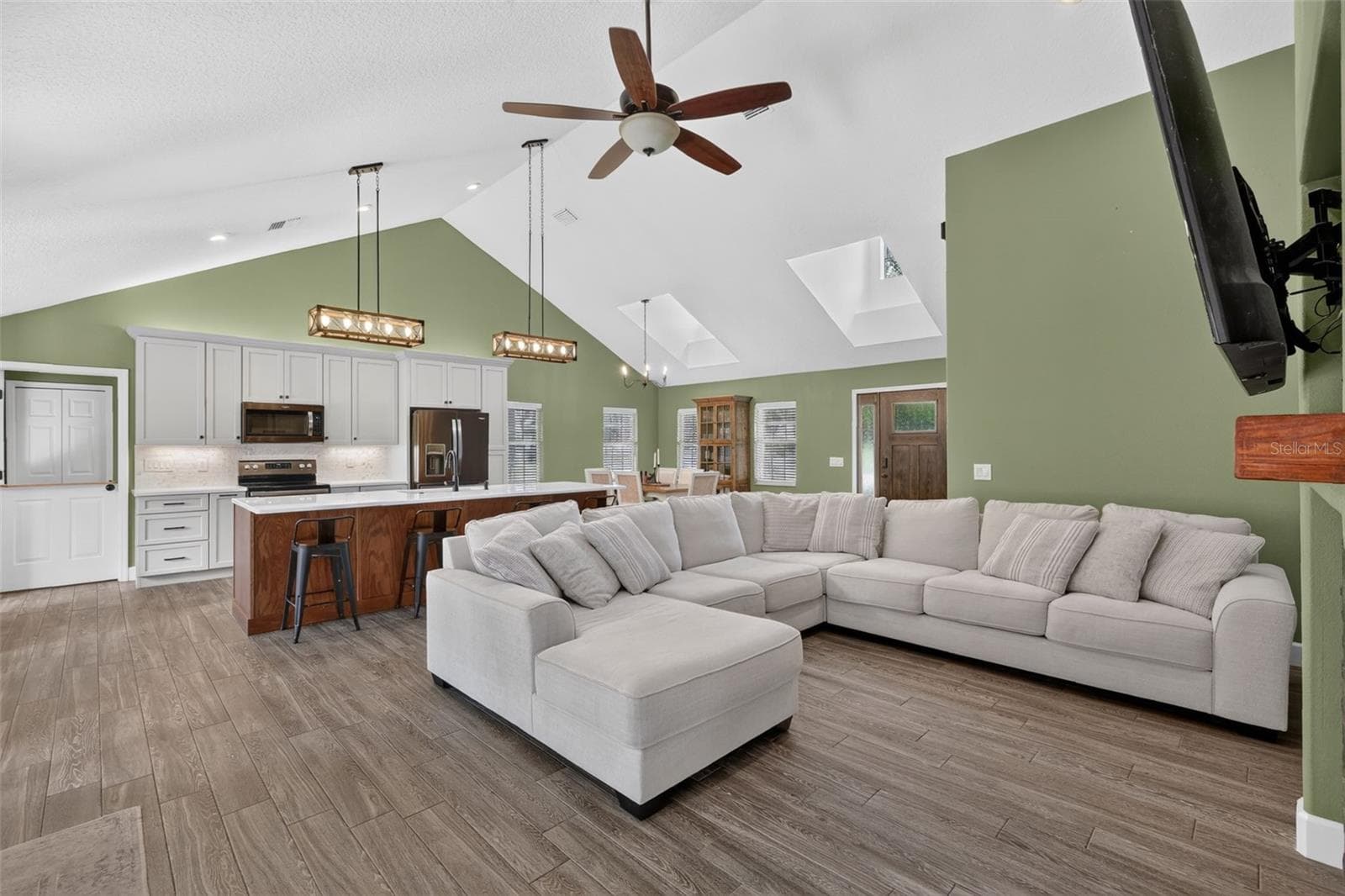 Single Family Residence at 267 RESERVE DR, TAVARES, photo 18 of 52