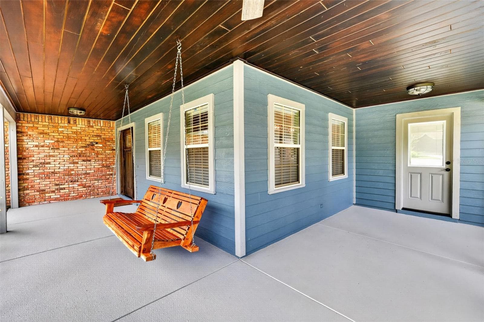 Single Family Residence at 267 RESERVE DR, TAVARES, photo 40 of 52