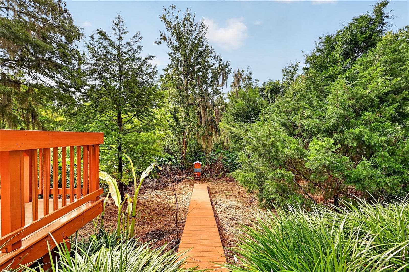 Single Family Residence at 267 RESERVE DR, TAVARES, photo 42 of 52
