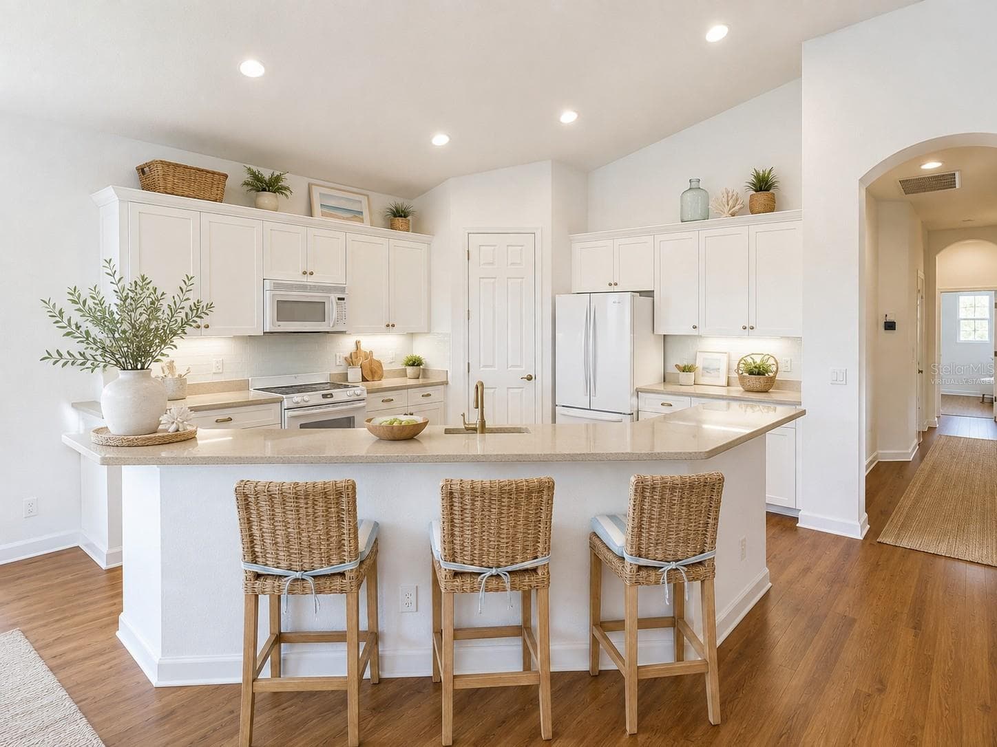Kitchen - virtually staged - 1338 EMERALD DUNES DR #35, SUN CITY CENTER