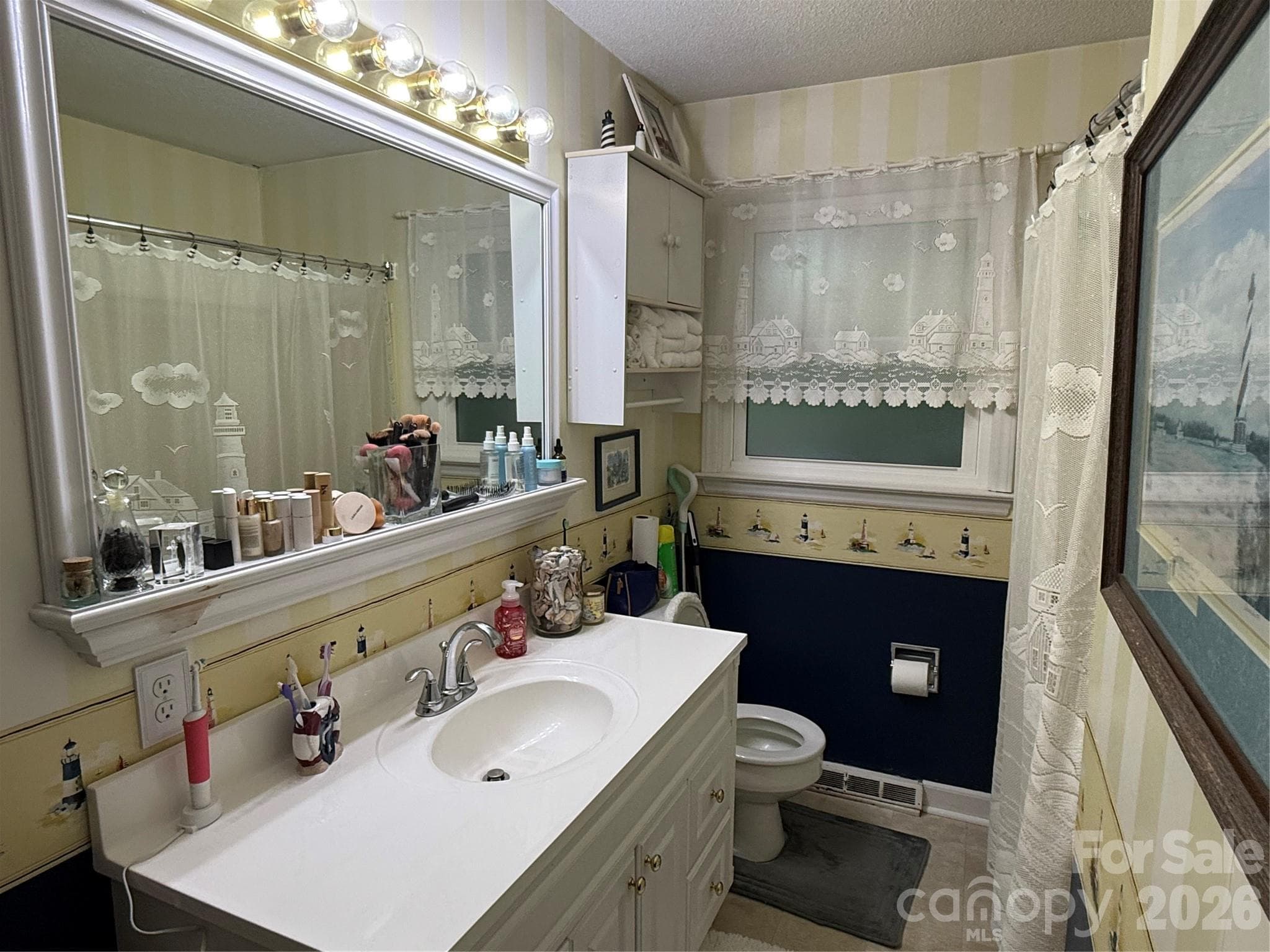 Single Family Residence at 6045 Woodcove Drive, Winston Salem, photo 16 of 28