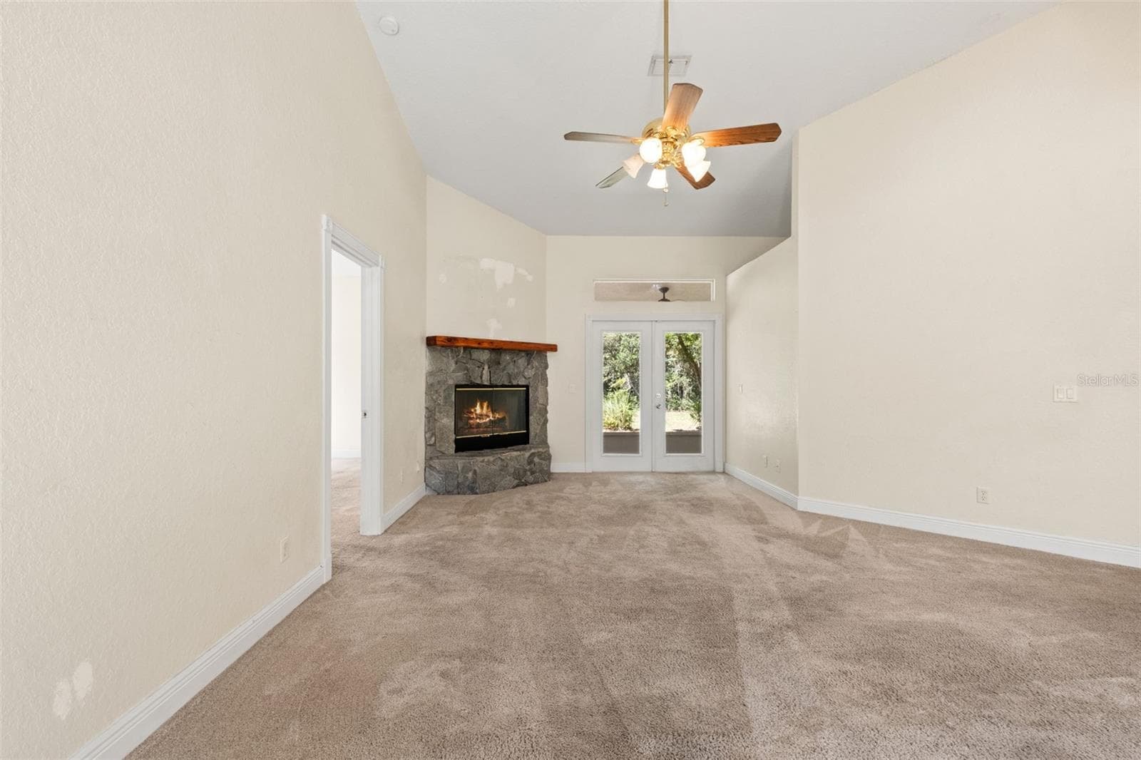 Single Family Residence at 10890 S TURNER AVE, FLORAL CITY, photo 16 of 47