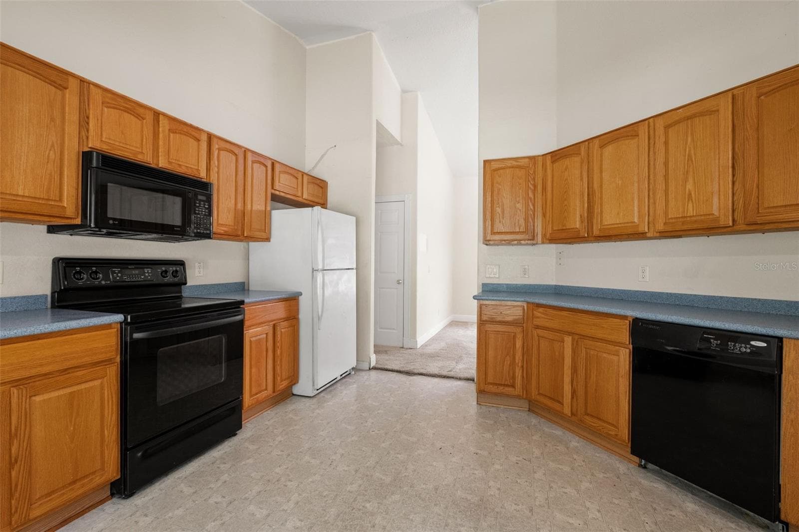 Single Family Residence at 10890 S TURNER AVE, FLORAL CITY, photo 19 of 47