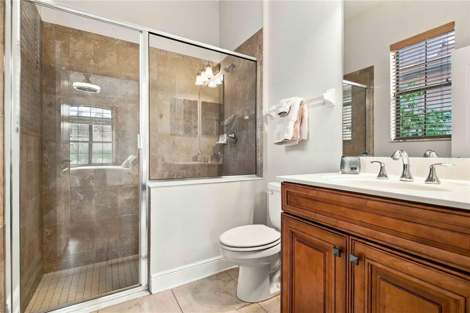 Casita suite full bath - 10619 GLENCORSE TER, BRADENTON