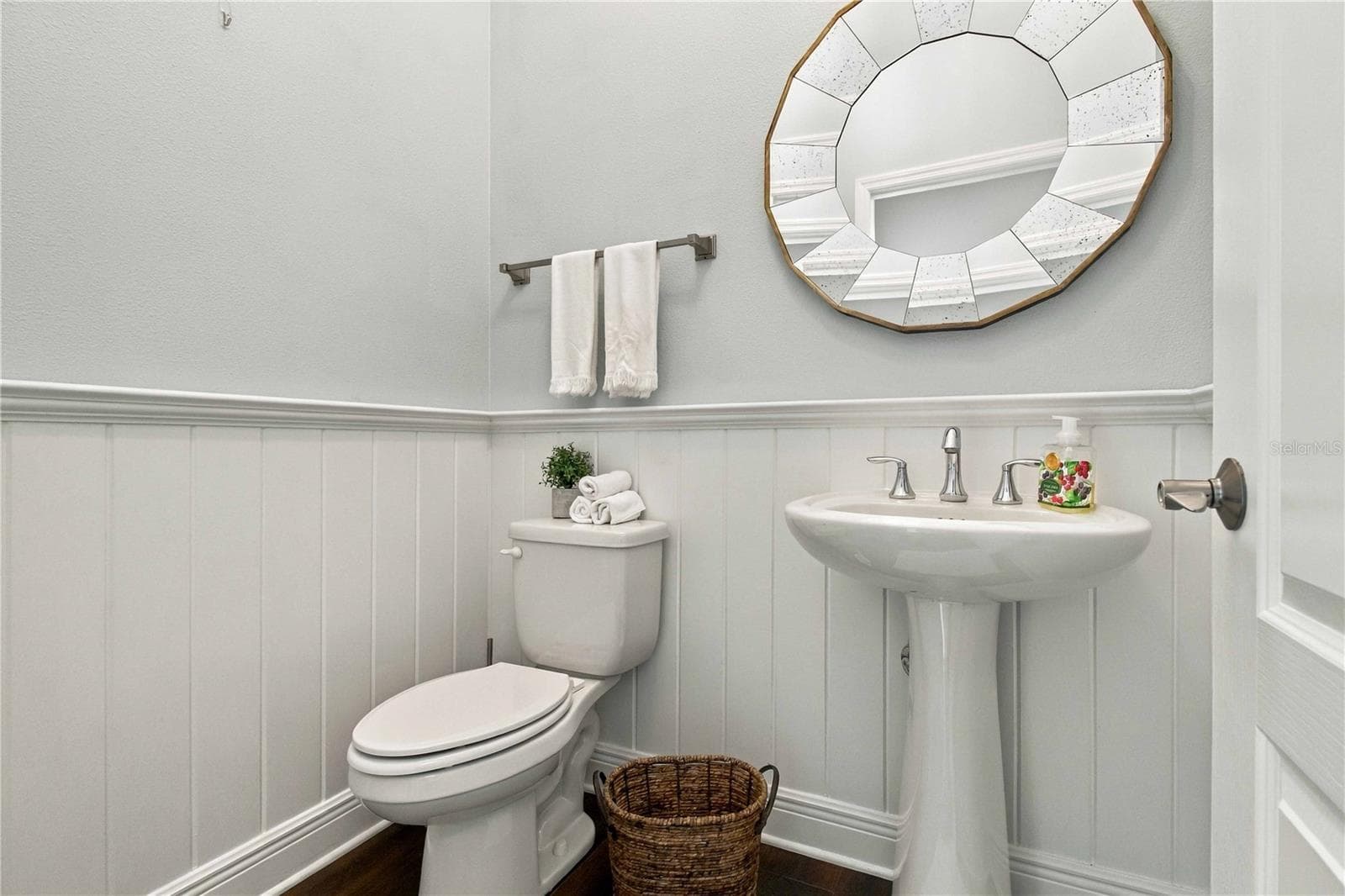 Downstairs powder room - 10619 GLENCORSE TER, BRADENTON