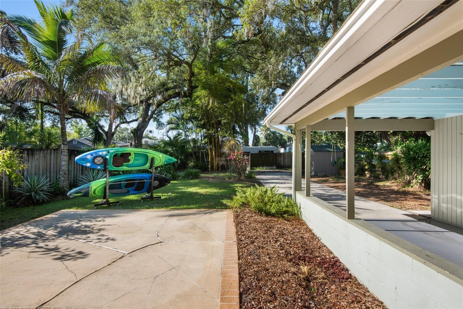 Single Family Residence at 422 W LOUISIANA AVE, TAMPA, photo 22 of 25