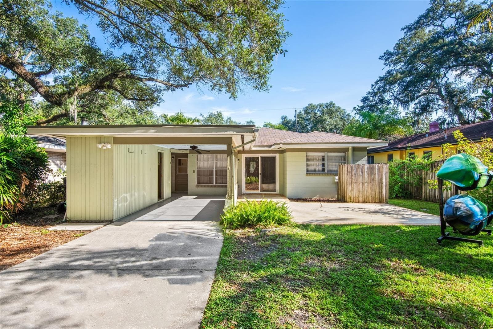 Single Family Residence at 422 W LOUISIANA AVE, TAMPA, photo 24 of 25