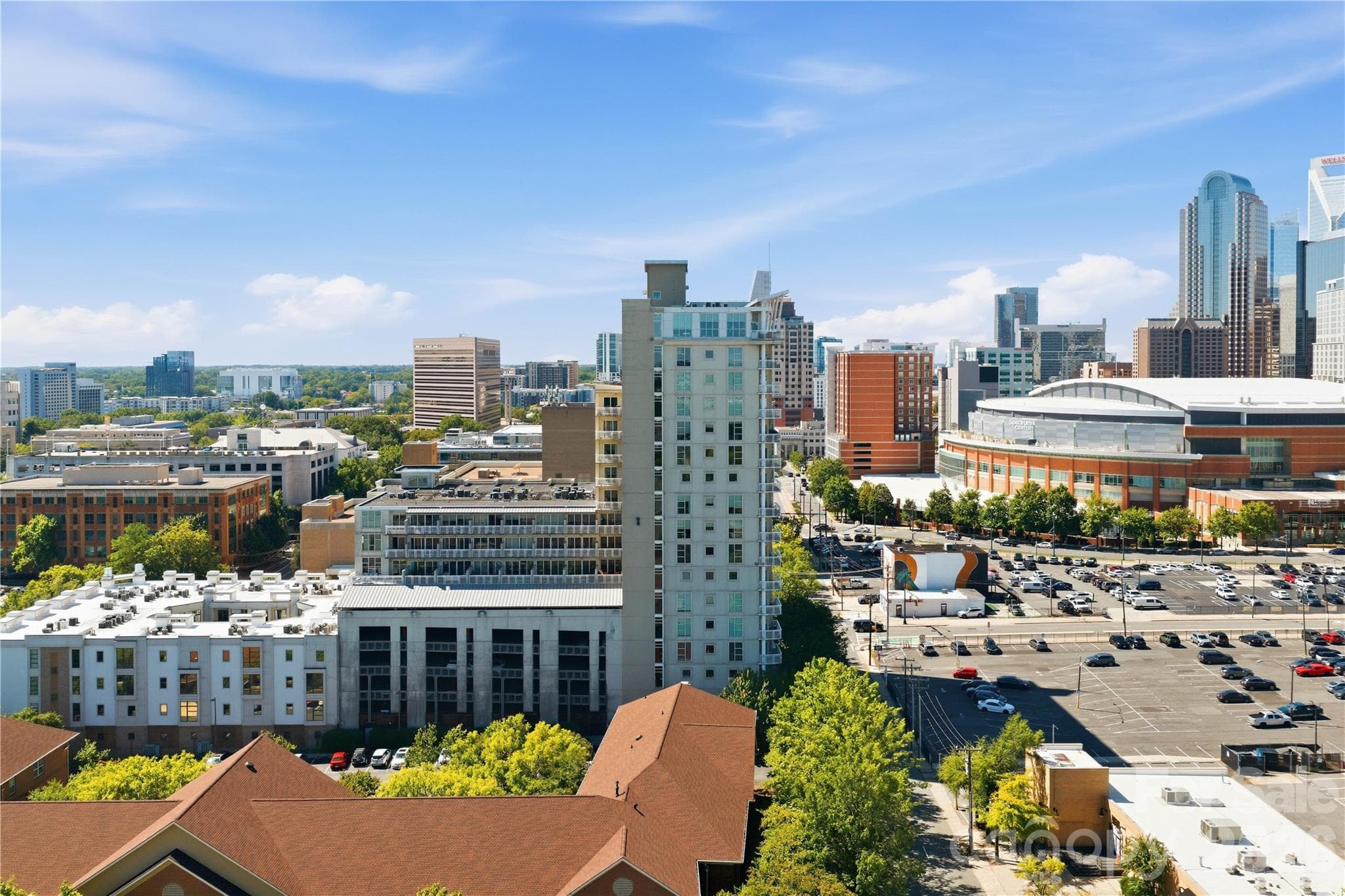 Steps from Spectrum Arena. - 505 E 6th Street, Charlotte