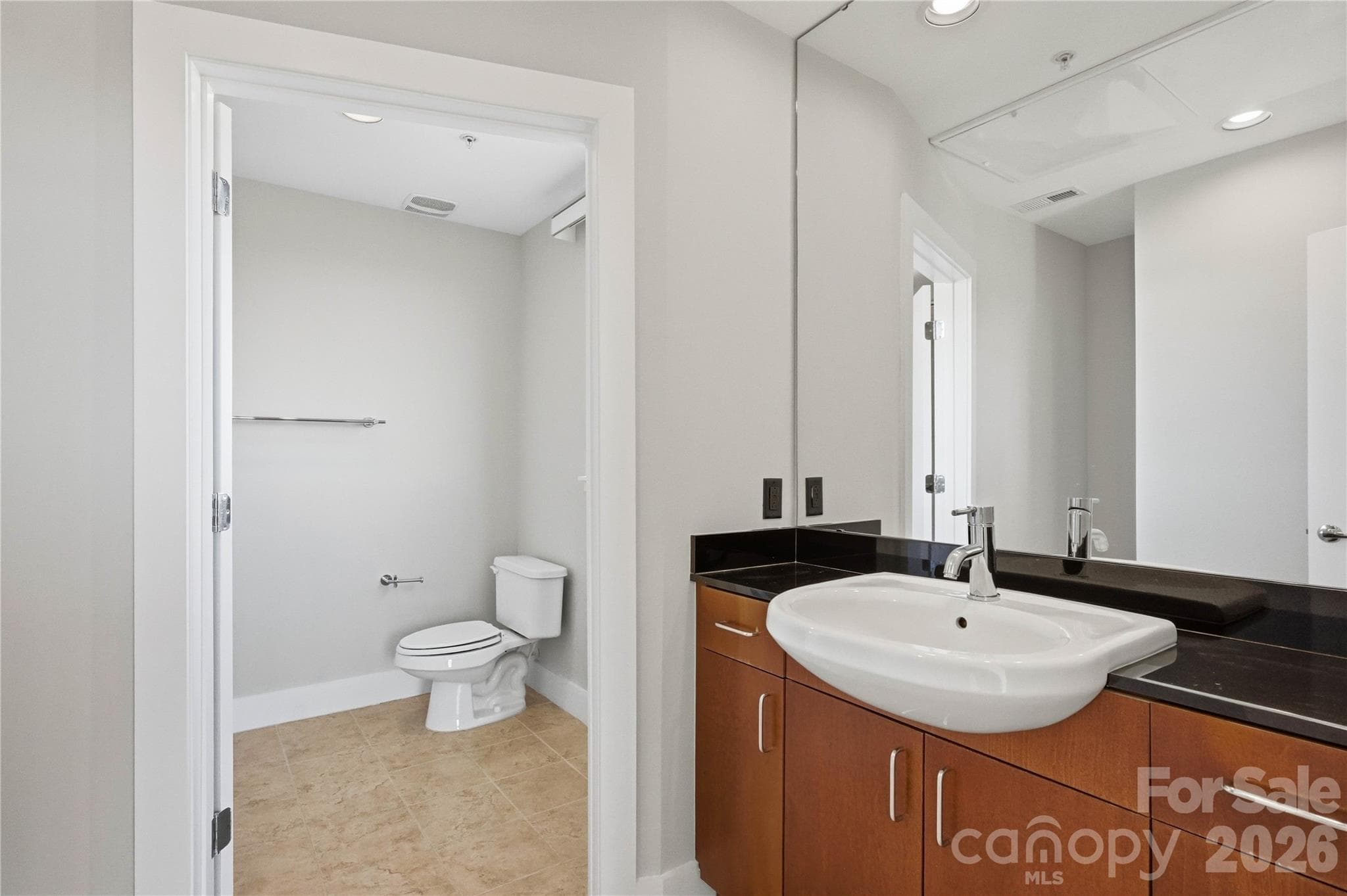 Condominium at 505 E 6th Street, Charlotte, photo 13 of 29