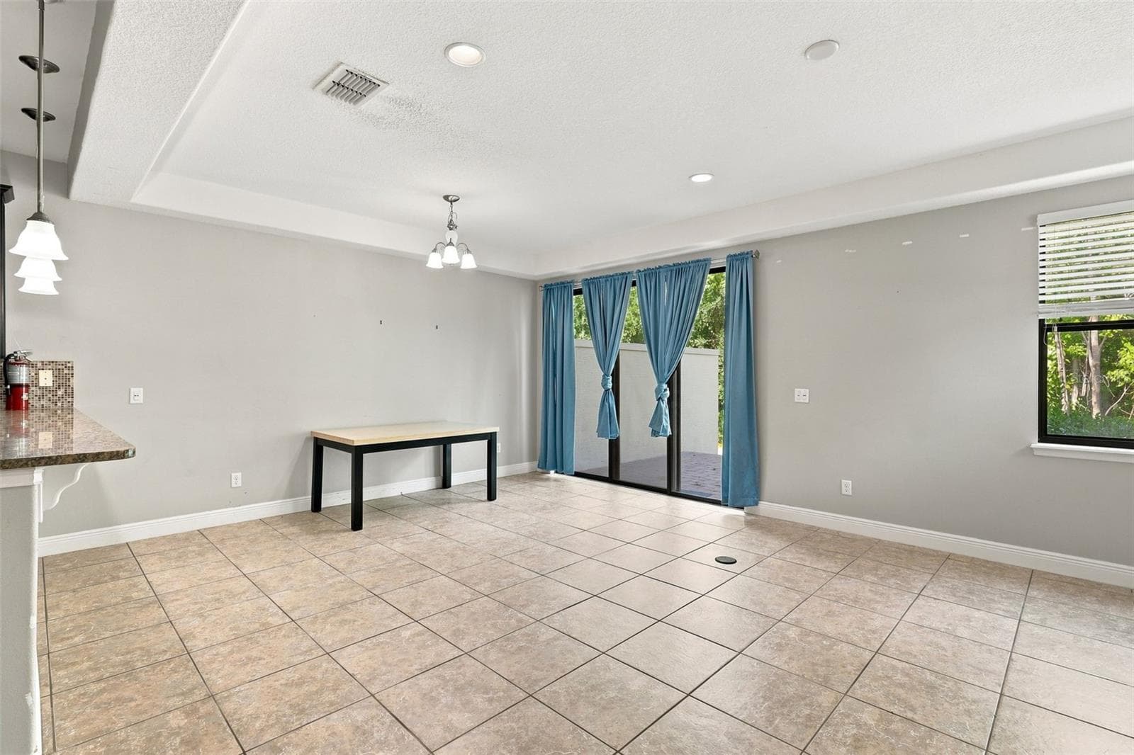 Townhouse at 8139 ROSEVILLE RD, DAVENPORT, photo 11 of 44
