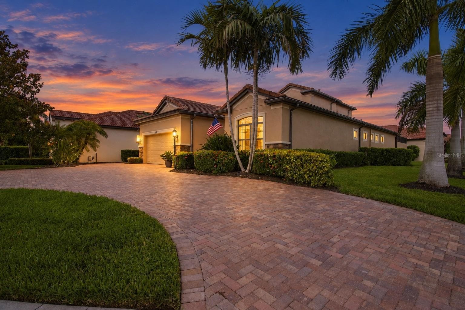 Single Family Residence at 10619 GLENCORSE TER, BRADENTON, photo 2 of 64