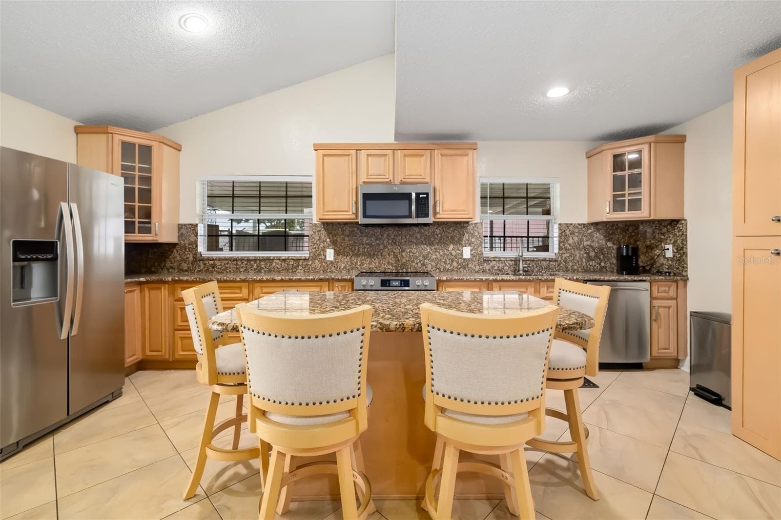 Single Family Residence at 6012 FRANCIS DR, APOLLO BEACH, photo 14 of 57