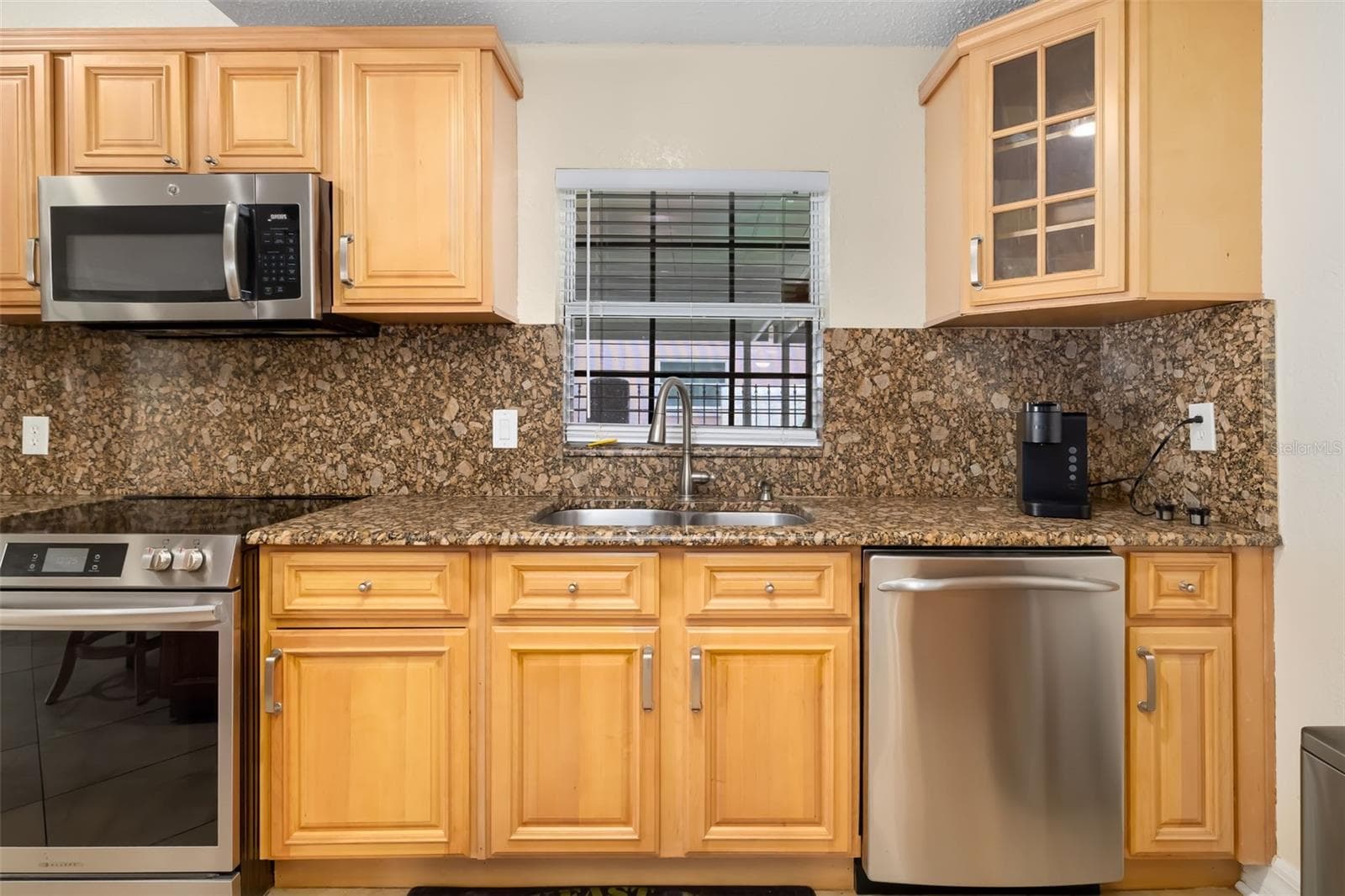 Single Family Residence at 6012 FRANCIS DR, APOLLO BEACH, photo 19 of 57