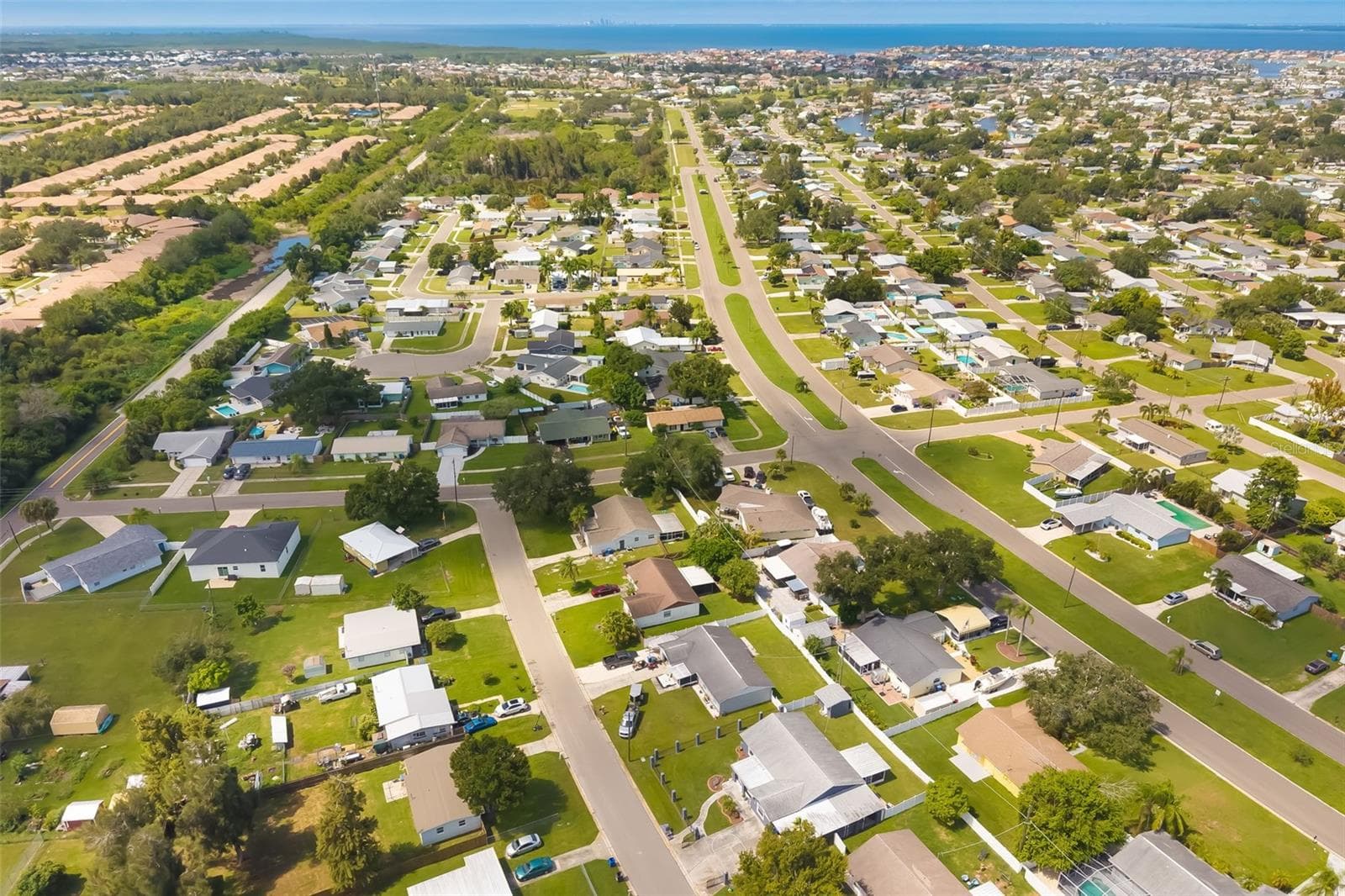 Single Family Residence at 6012 FRANCIS DR, APOLLO BEACH, photo 50 of 57