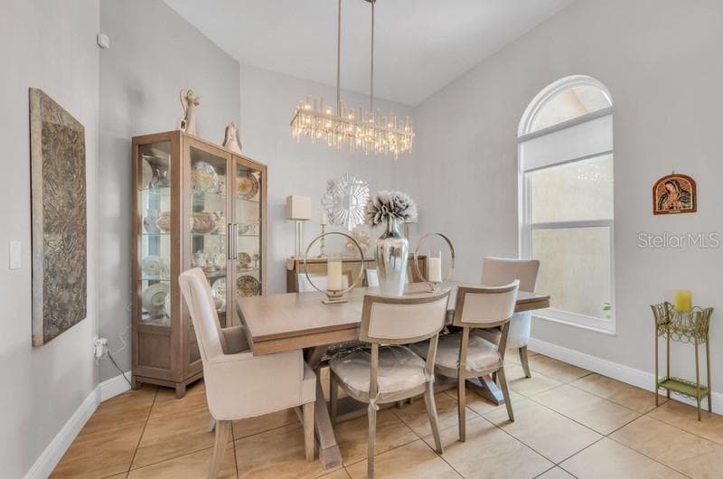 Dining Room - 1001 SPLIT SILK ST, VALRICO