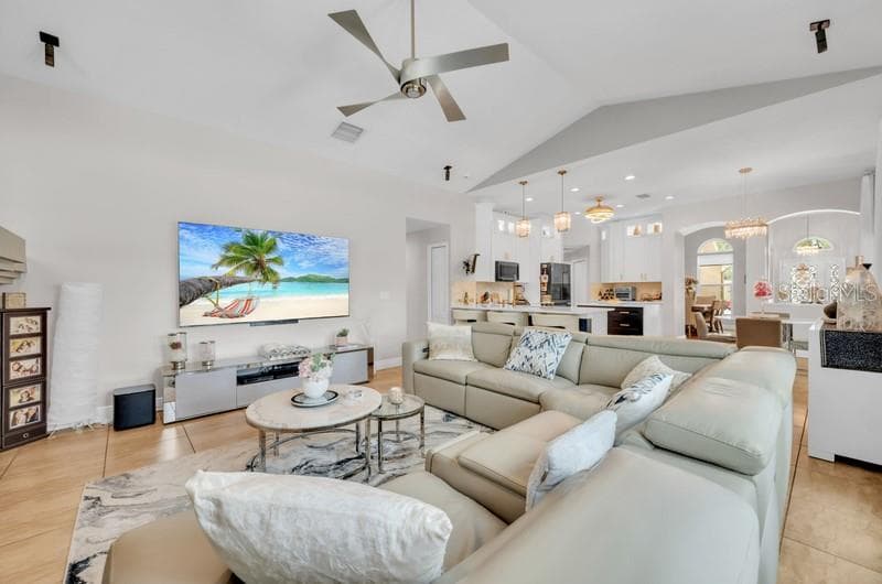 Family Room - 1001 SPLIT SILK ST, VALRICO