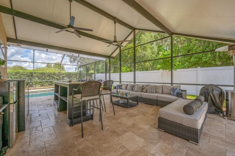 Covered Entertainment Area - 1001 SPLIT SILK ST, VALRICO