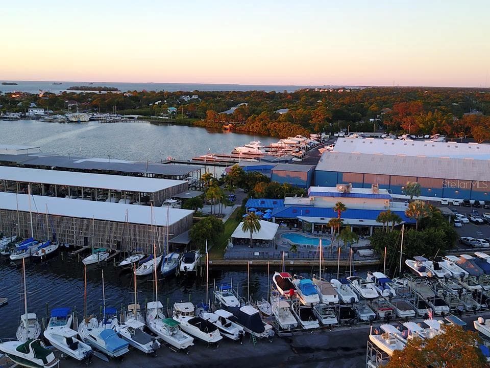 Local waterfront dining and marinas are part of the Ozona lifestyle—hop on the golf cart, grab dinner, or head out for a day on the water. - 201 SOUTH ST, PALM HARBOR