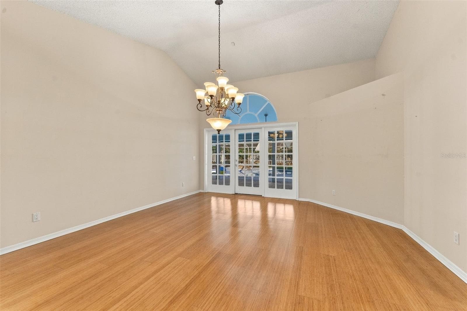 great room/family room - 16508 BLENHEIM DR, LUTZ
