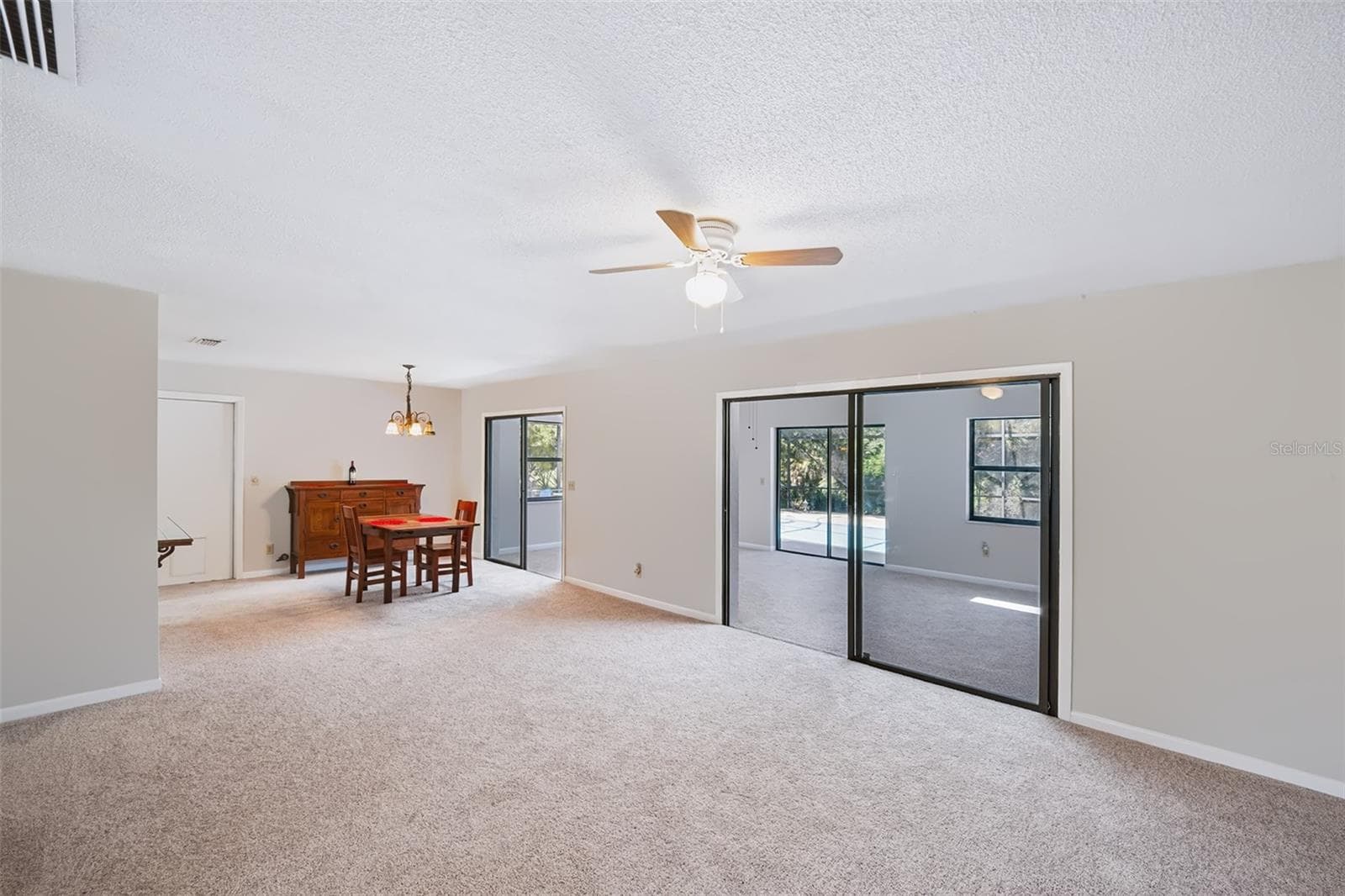 Existing furniture in dinette area - 83 FARRAGUT DR, PALM COAST