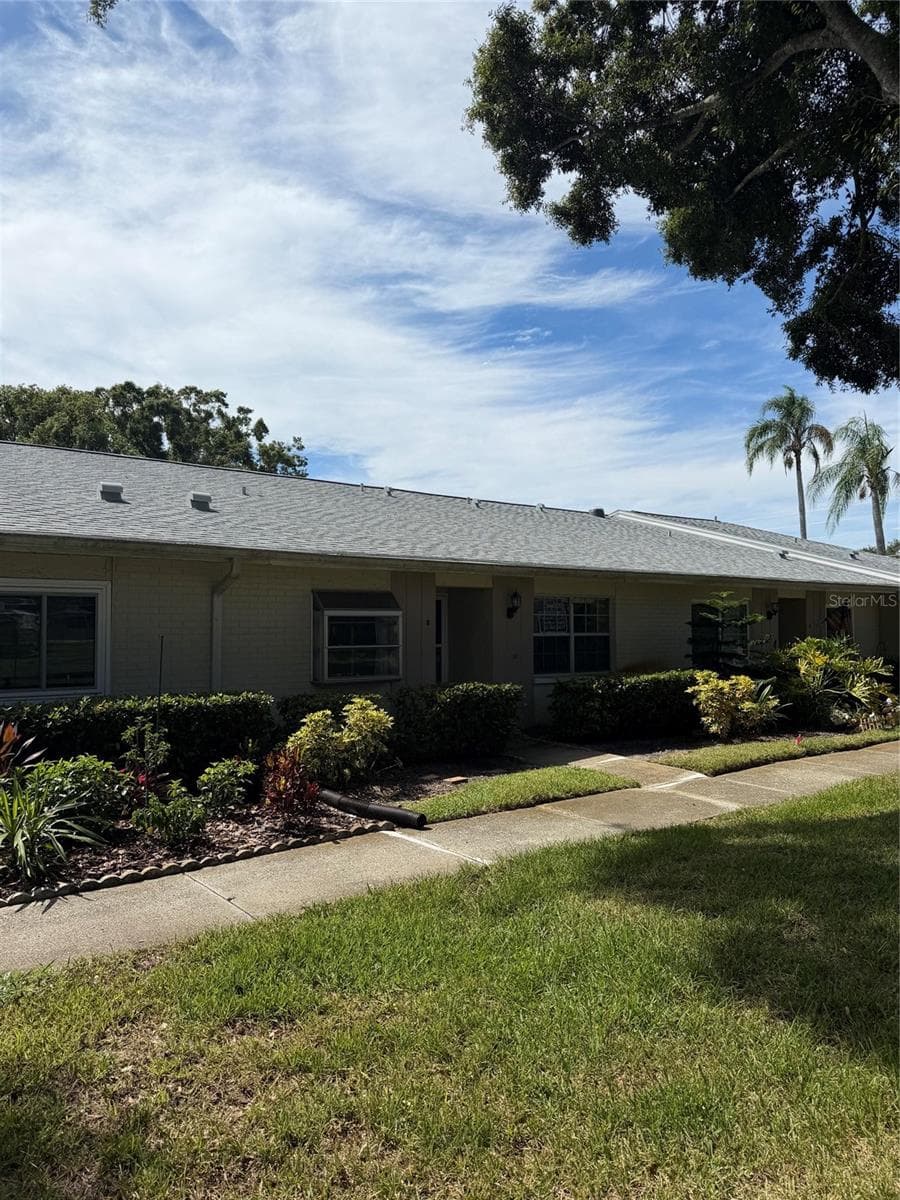 Villa at 1059 DUNROBIN DR #B, PALM HARBOR, photo 2 of 29