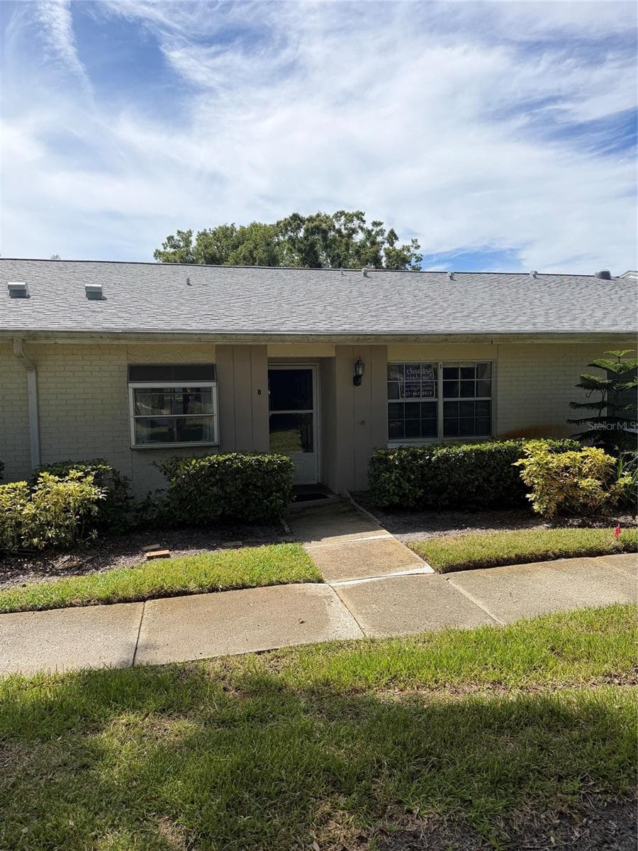 Villa at 1059 DUNROBIN DR #B, PALM HARBOR, photo 3 of 29