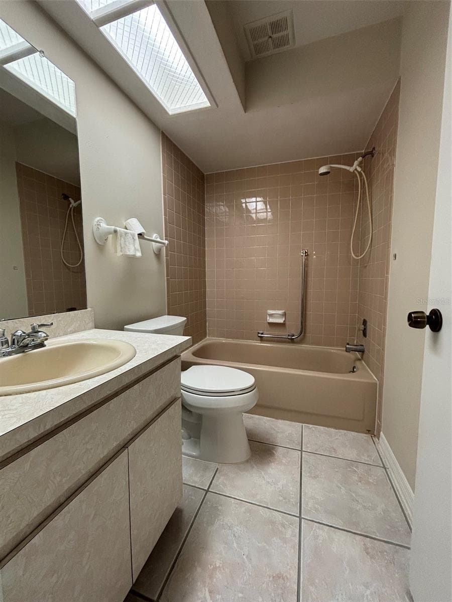 Villa at 1059 DUNROBIN DR #B, PALM HARBOR, photo 15 of 29