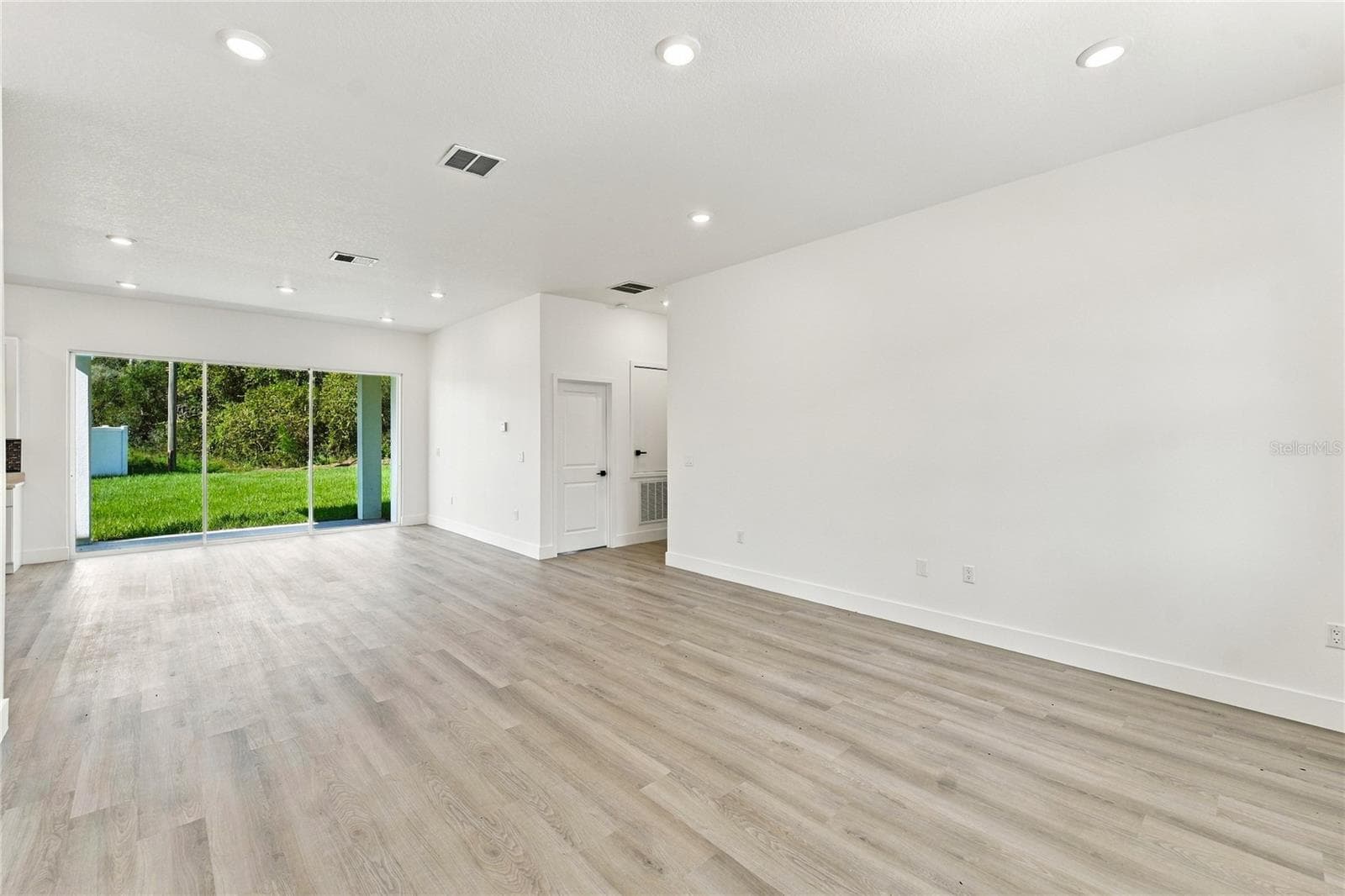 Single Family Residence at 2378 SW 156TH LOOP, OCALA, photo 7 of 43