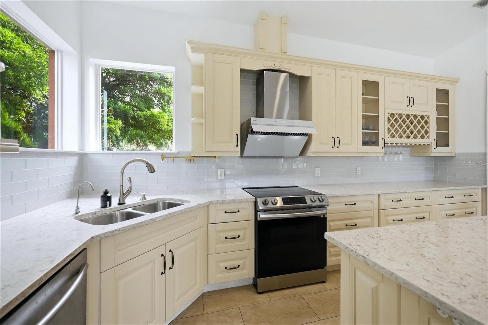 Condominium at 5458 46TH CT W, BRADENTON, photo 12 of 38
