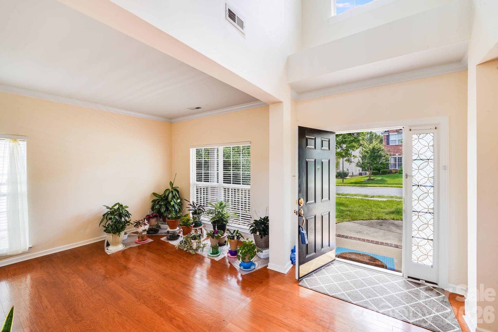 Single Family Residence at 6227 Castlecove Road, Charlotte, photo 5 of 27