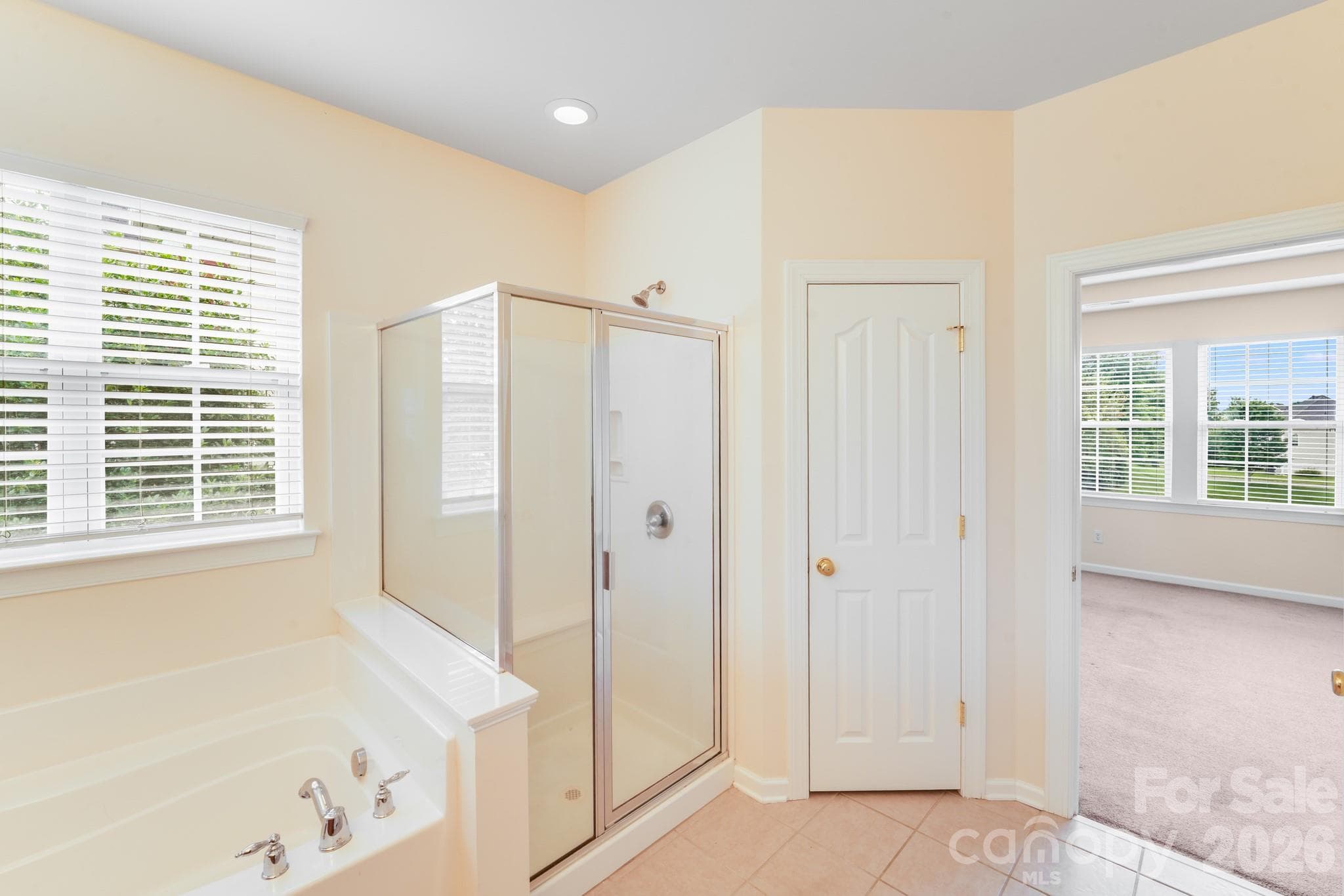 Single Family Residence at 6227 Castlecove Road, Charlotte, photo 18 of 27