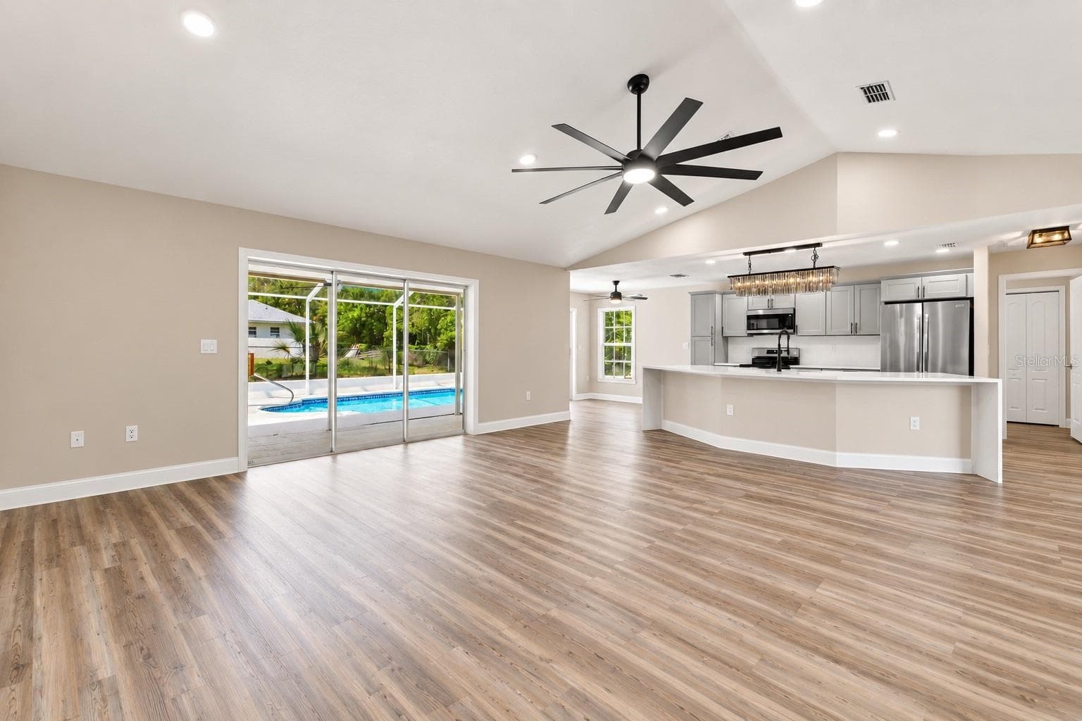 Living room - SPRING HILL, SPRING HILL