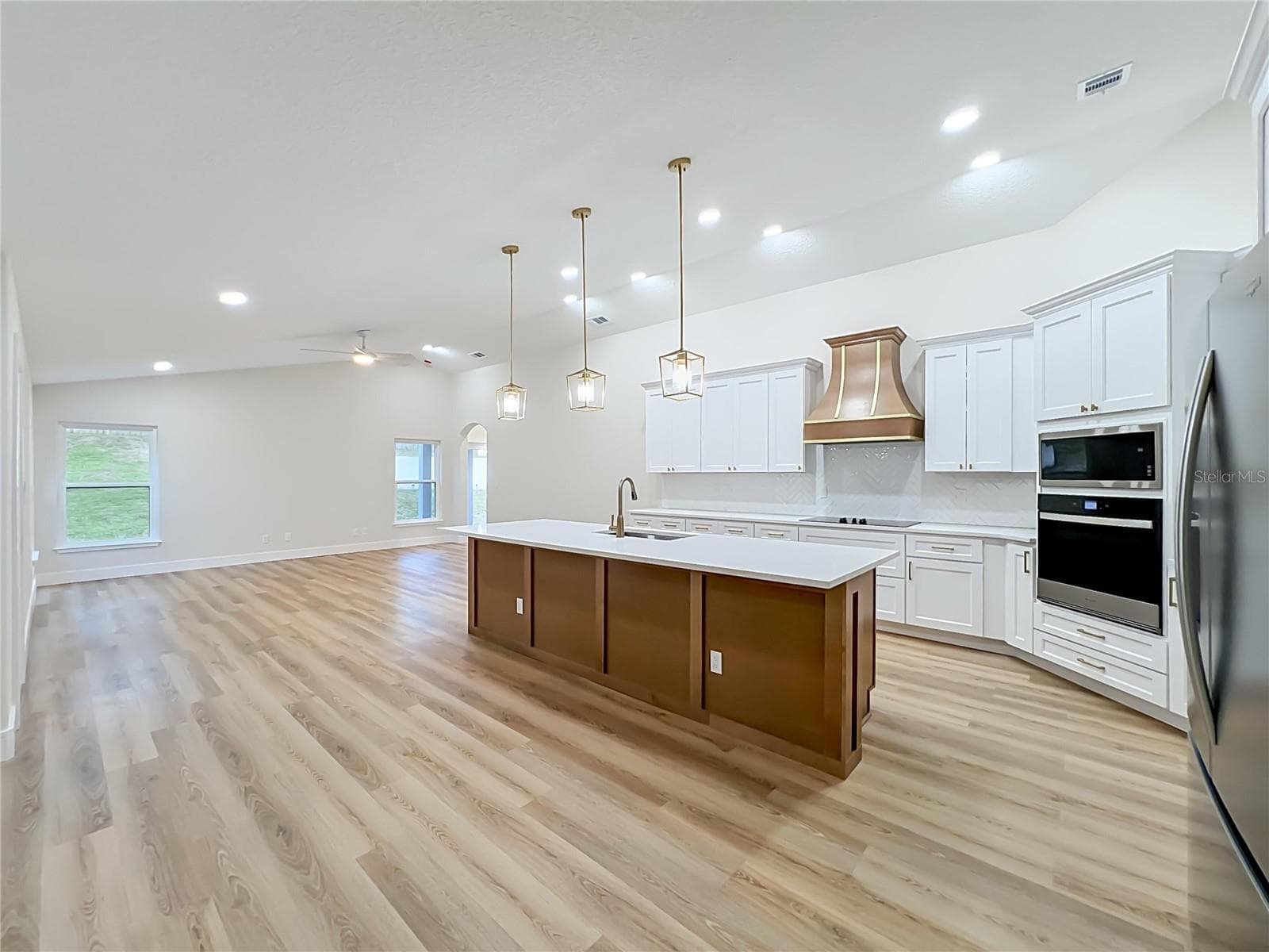 Single Family Residence at 12625 DOUGLAS FIR CT, CLERMONT, photo 2 of 44