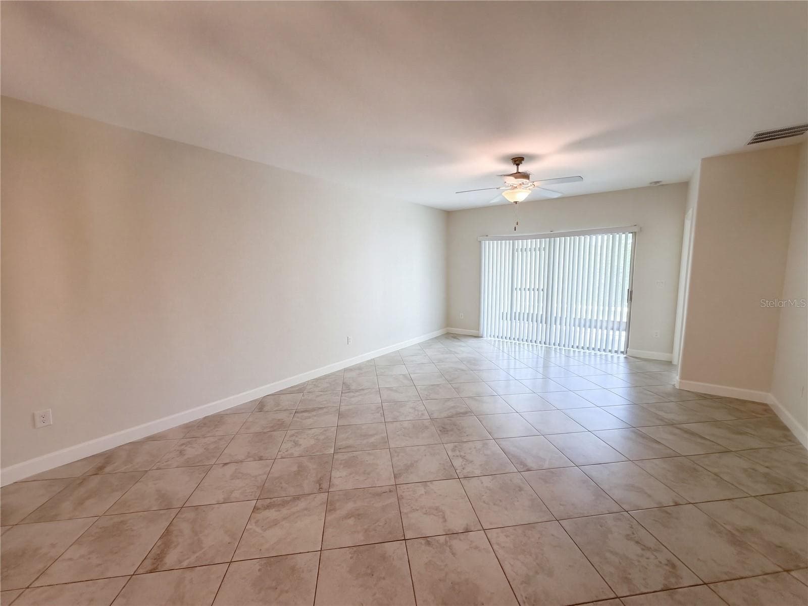 Single Family Residence at 5319 STOIC VALE DR, WIMAUMA, photo 5 of 19