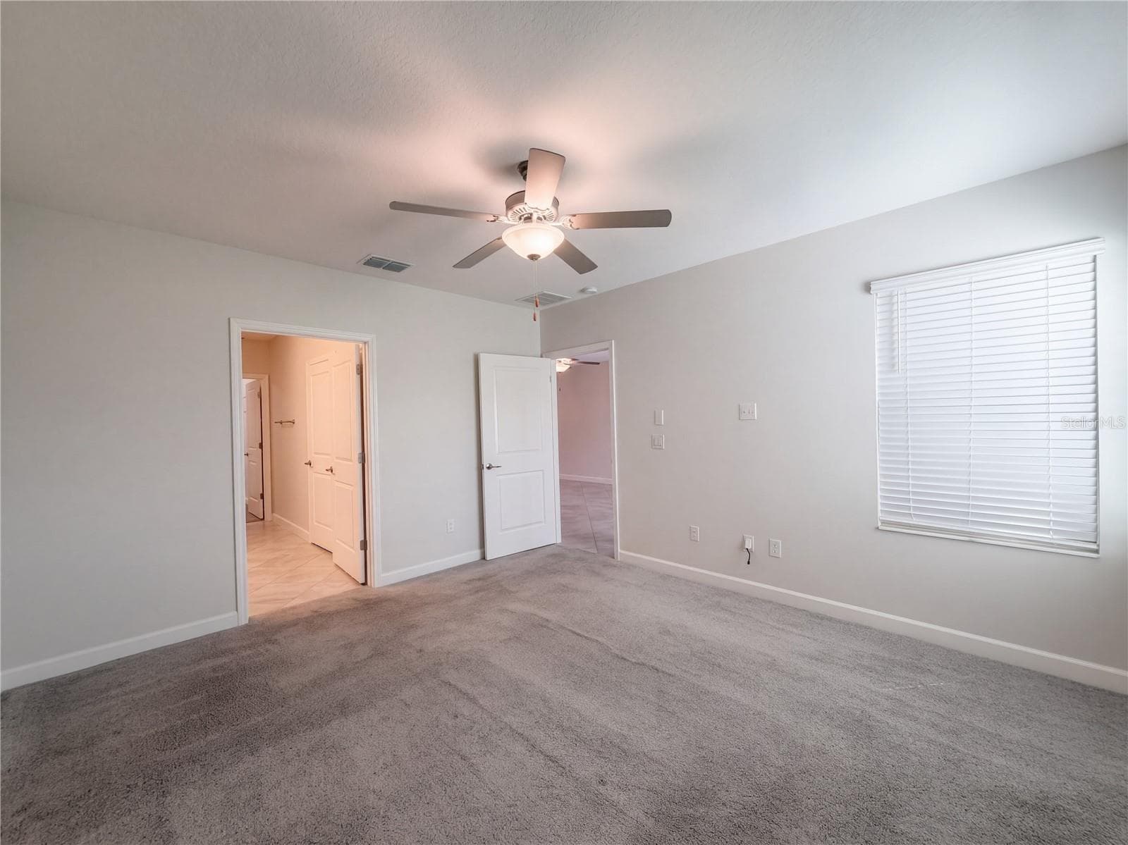 Single Family Residence at 5319 STOIC VALE DR, WIMAUMA, photo 7 of 19