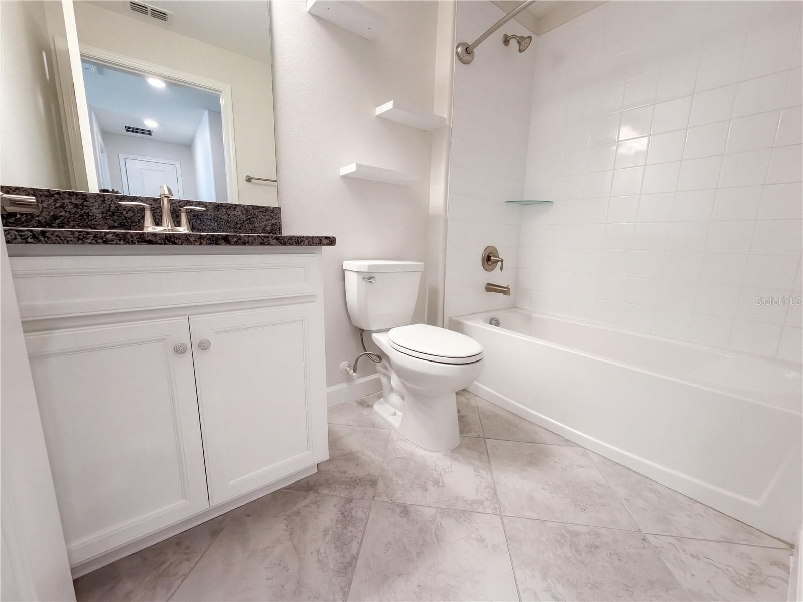 Single Family Residence at 5319 STOIC VALE DR, WIMAUMA, photo 15 of 19